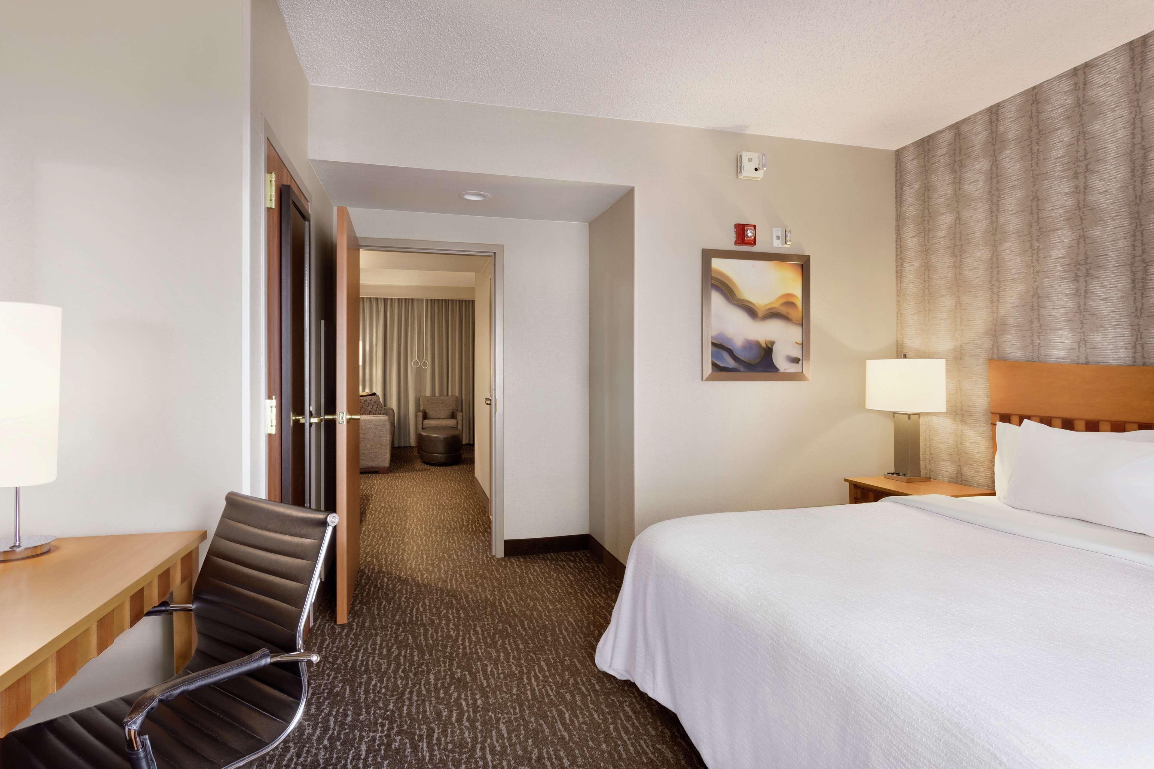 Embassy Suites Northwest Arkansas - Hotel, Spa & Convention Center Rogers Buitenkant foto
