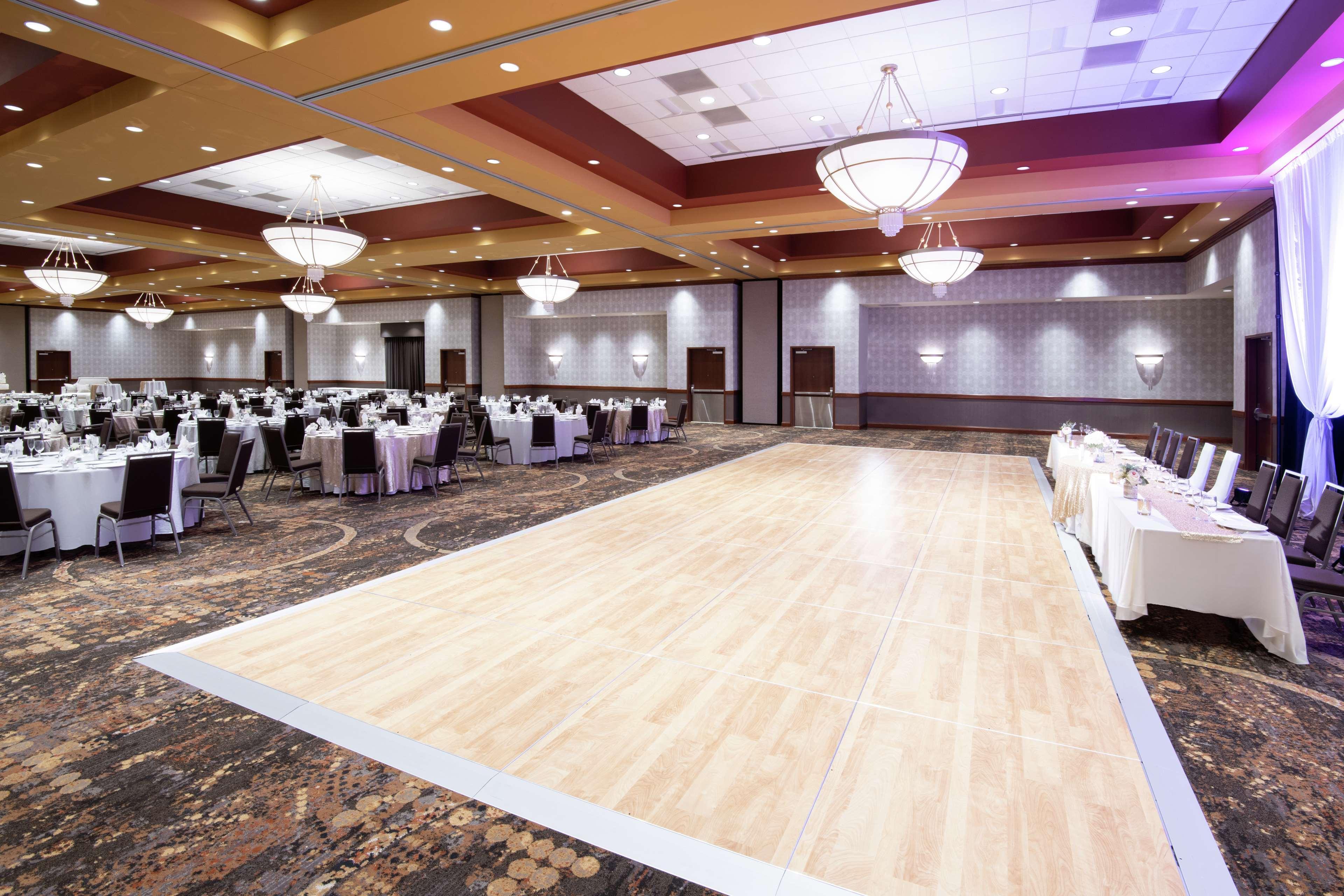 Embassy Suites Northwest Arkansas - Hotel, Spa & Convention Center Rogers Buitenkant foto