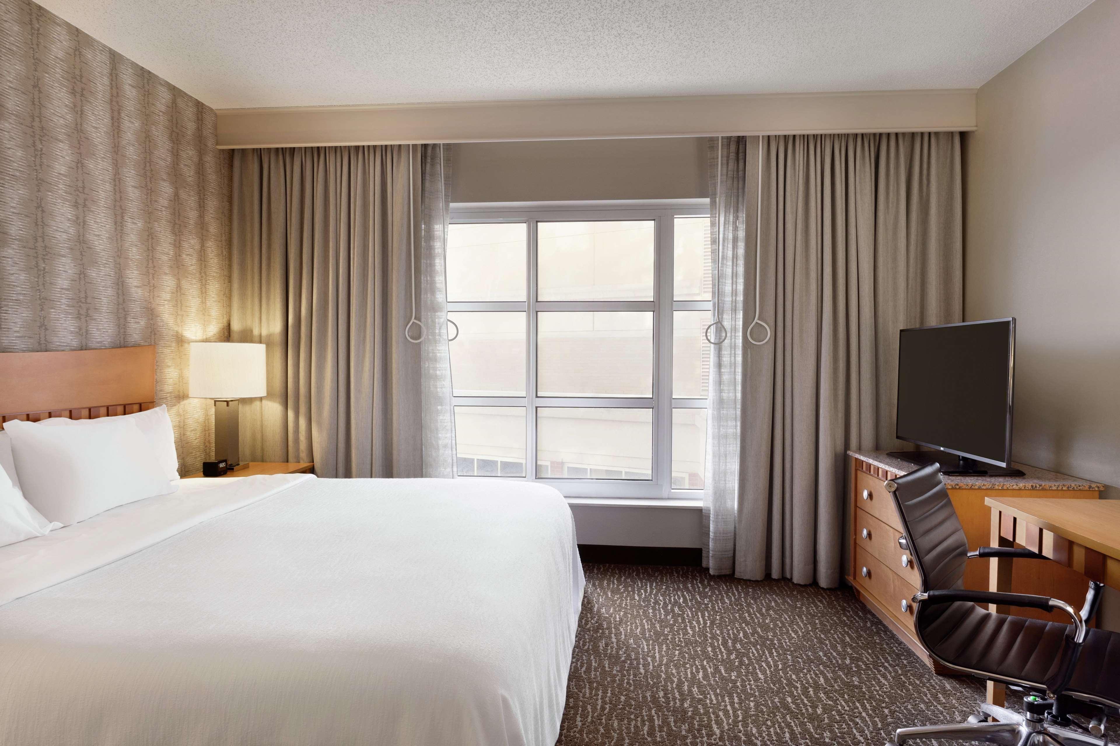 Embassy Suites Northwest Arkansas - Hotel, Spa & Convention Center Rogers Buitenkant foto