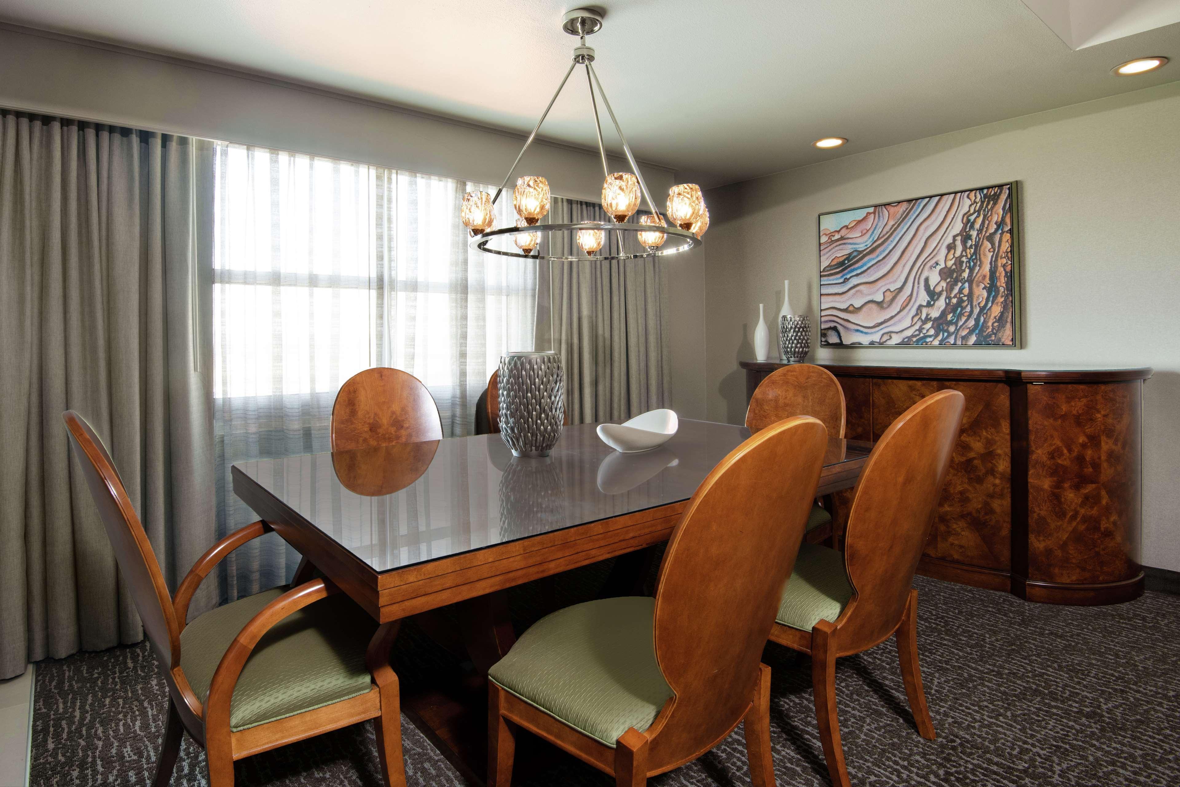 Embassy Suites Northwest Arkansas - Hotel, Spa & Convention Center Rogers Buitenkant foto
