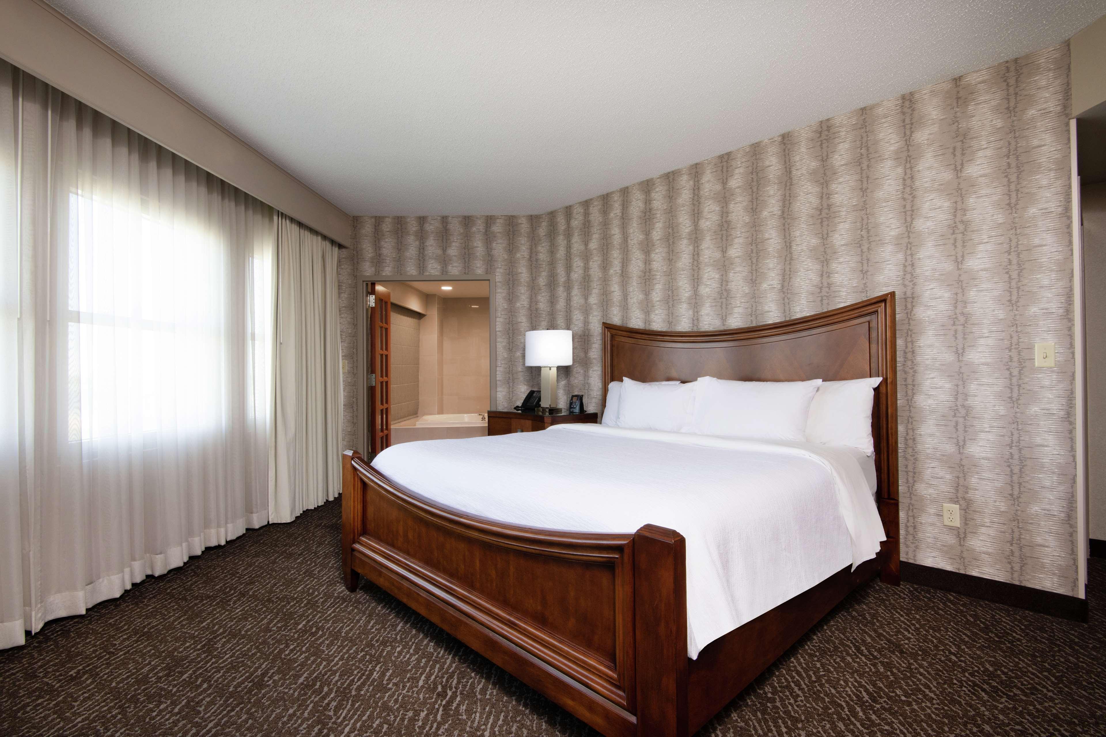 Embassy Suites Northwest Arkansas - Hotel, Spa & Convention Center Rogers Buitenkant foto